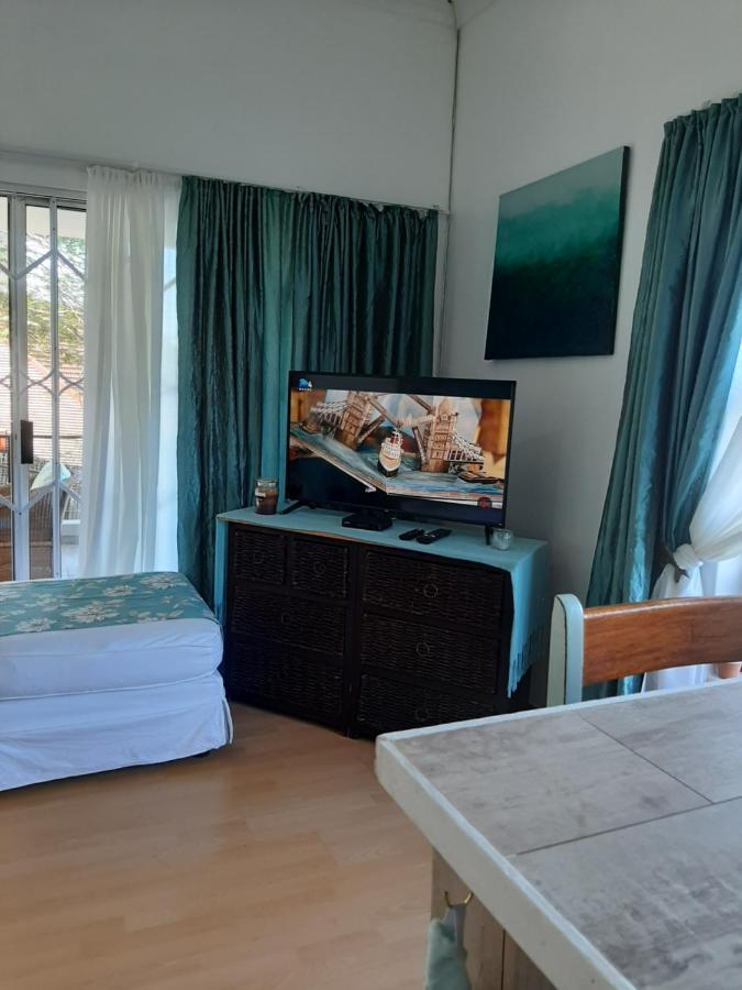 Umtamvuna View Cabanas Port Edward Extérieur photo